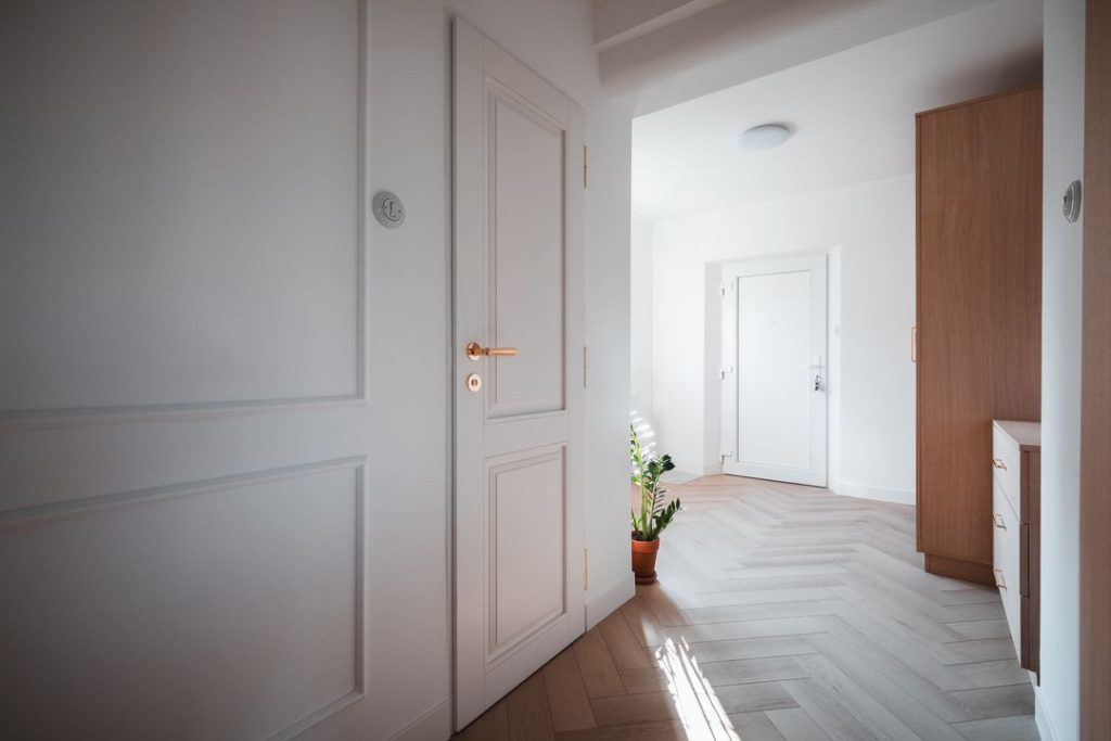 Kassettentüren setzen neue Akzente im alten Stil