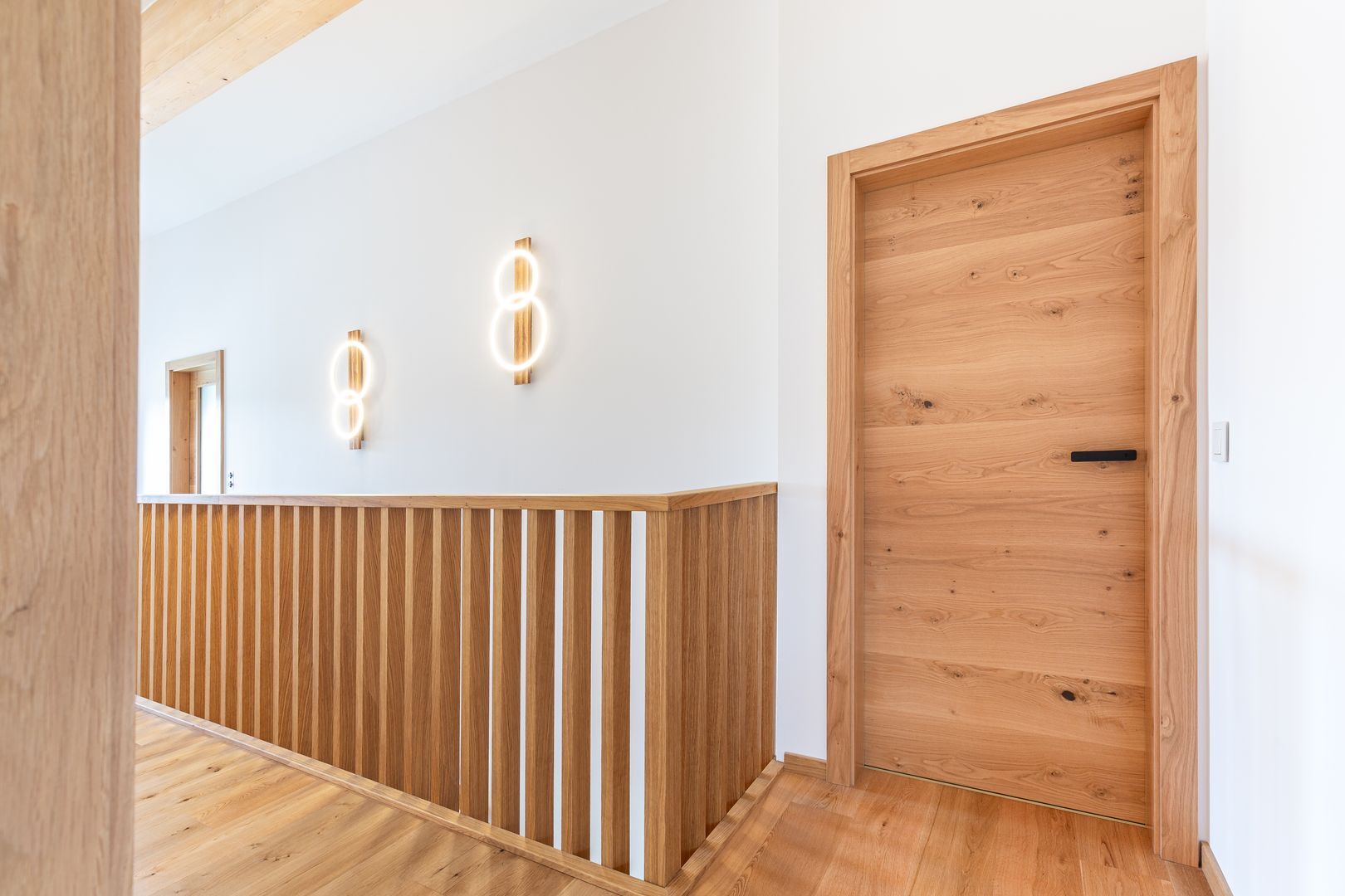 Türen im Einklang mit der Beleuchtung